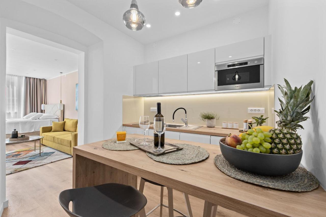 PUY Giardini M Studio Apartments מראה חיצוני תמונה
