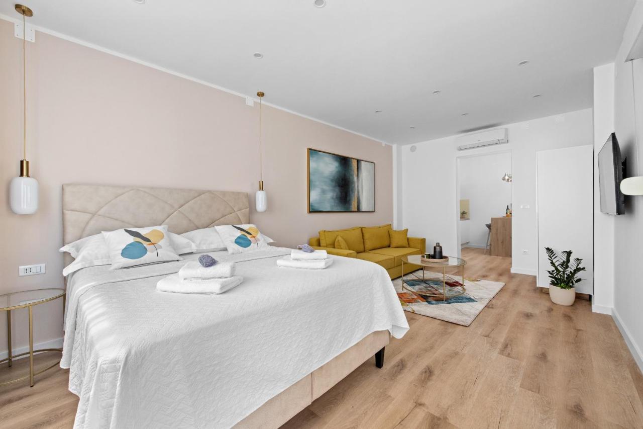 PUY Giardini M Studio Apartments מראה חיצוני תמונה