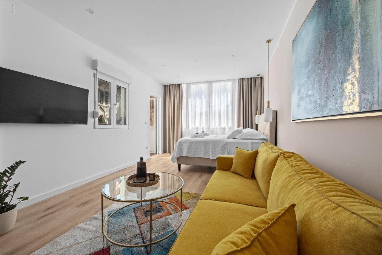 PUY Giardini M Studio Apartments מראה חיצוני תמונה